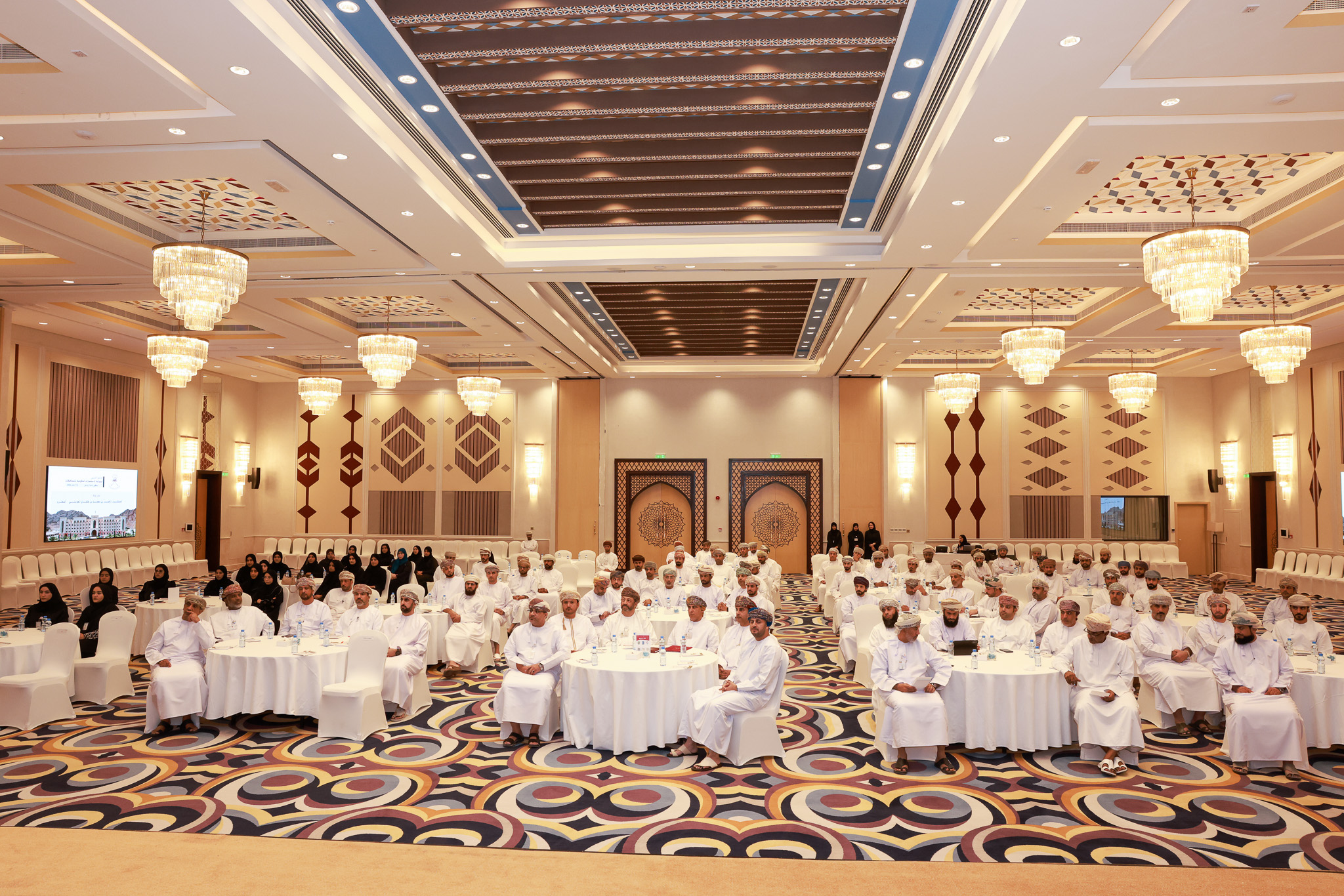 بمشاركة أكثر من 26 جهة حكومية 
جهاز الرقابة ينفذ البرنامج التدريبي استدامة الاستثمارات الحكومية لمحافظتي الداخلية والوسطى